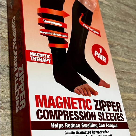 Total Vision Other New Total Vision Zipper Compression